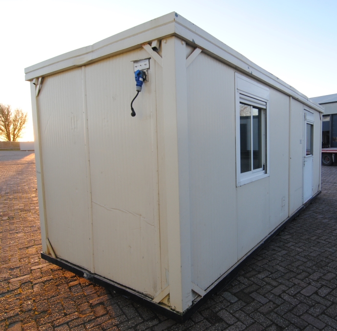 Begin 2026 vrij voor verkoop unit 6x2,4m. HS-1035