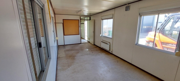 Cabin 10,8x3m. tinyhouse,kantine,kleed,sanitairHS-1377