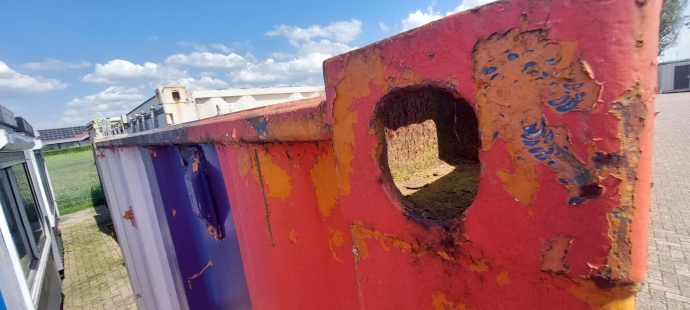 Container 8ft. met ingebouwde degelijke stelling HS-1402