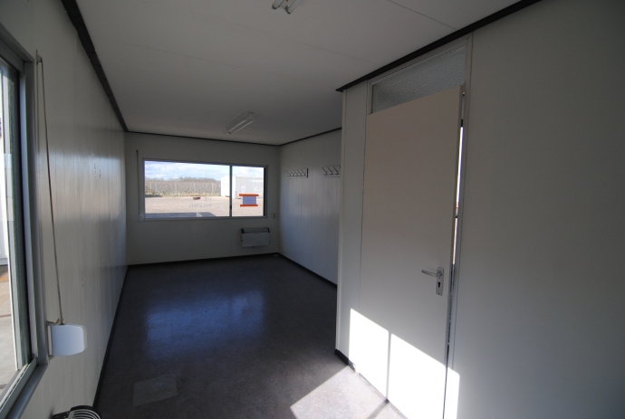 Unit 7x3 met pantry en toilet HS-1507
