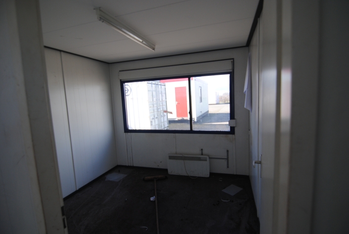 Unit 10x3 pantry en toilet HS-1510