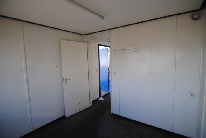 Unit 10x3 pantry en toilet HS-1510