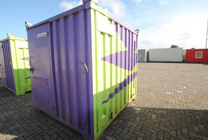 8ft container met stelling HS-1537