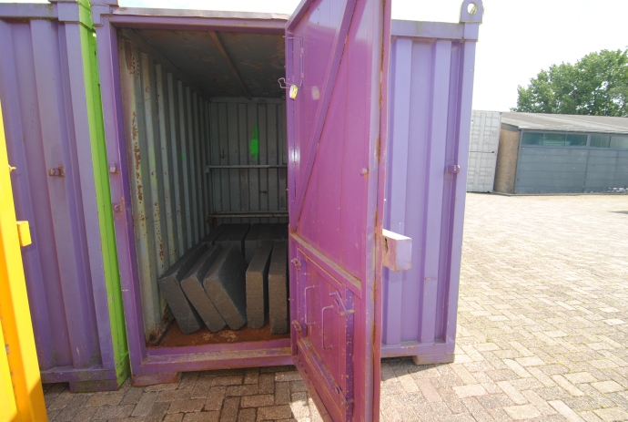 8ft container met stelling HS-1540