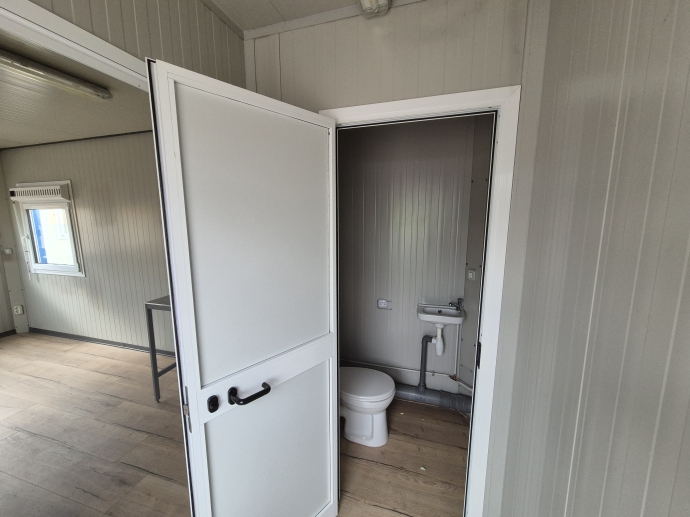 Unit met toilet en pantry 6x3m. TS-203