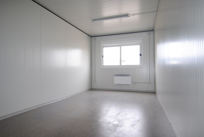 JONG GEBRUIKT units 6x3m. leeg ! Ref. HS-951-952