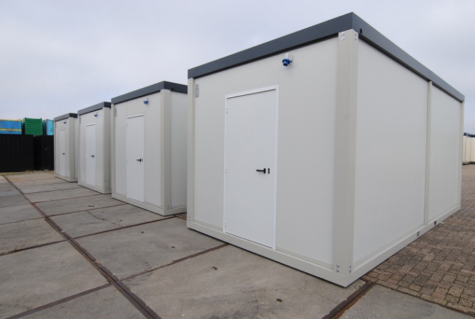 JONG GEBRUIKT units 6x3m. leeg ! Ref. HS-951-952