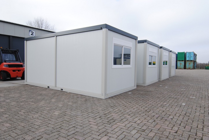 JONG GEBRUIKT units 6x3m. leeg ! Ref. HS-951-952