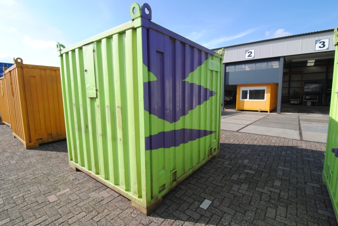8ft container met stelling HS-1537